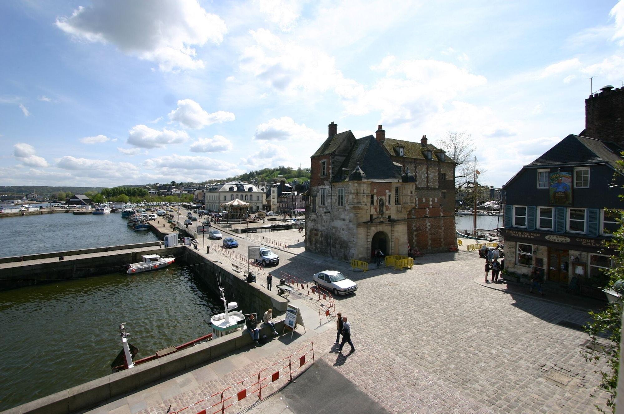 Best Western Le Cheval Blanc -Vue Sur Le Port-Plein Centre Ville Honfleur Exteriér fotografie