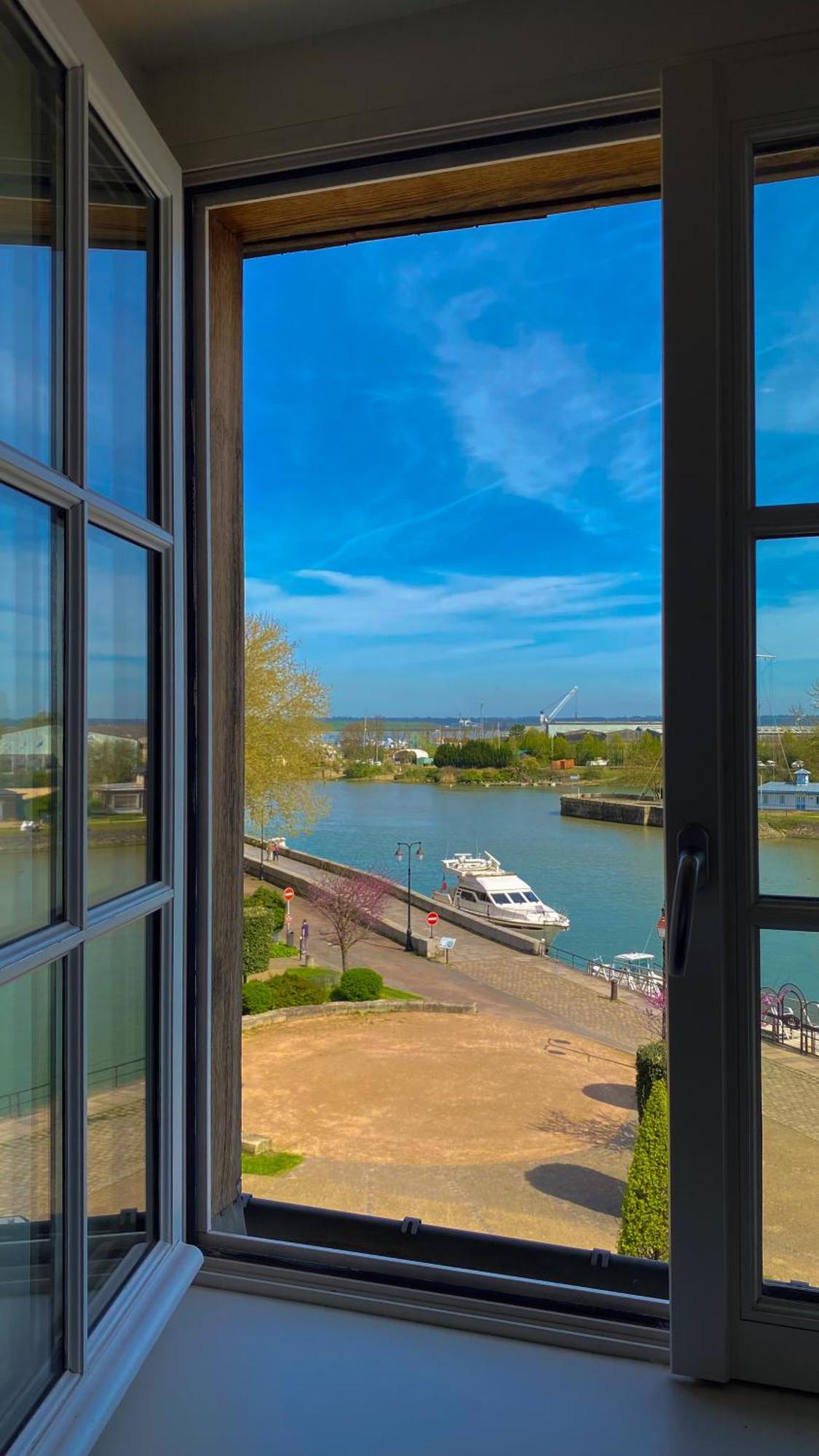 Best Western Le Cheval Blanc -Vue Sur Le Port-Plein Centre Ville Honfleur Exteriér fotografie